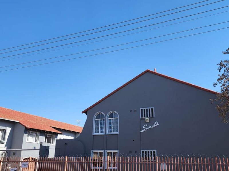 Apartment Siesta (2 Bed), Le Roux Street, Potchefstroom Central